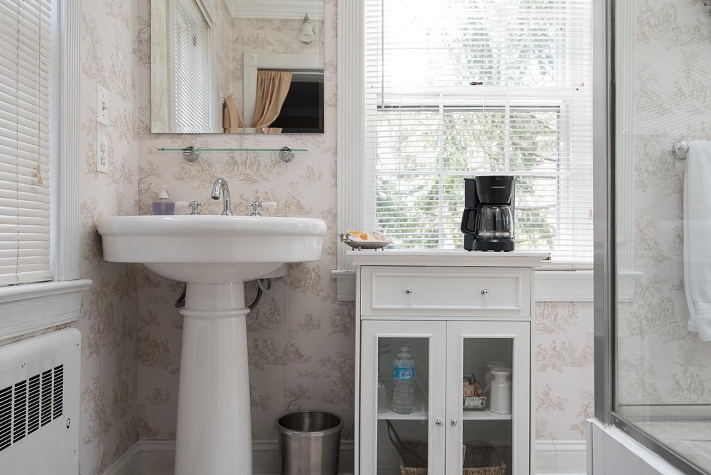 Stafford House Bed & Breakfast Φέρφαξ Εξωτερικό φωτογραφία